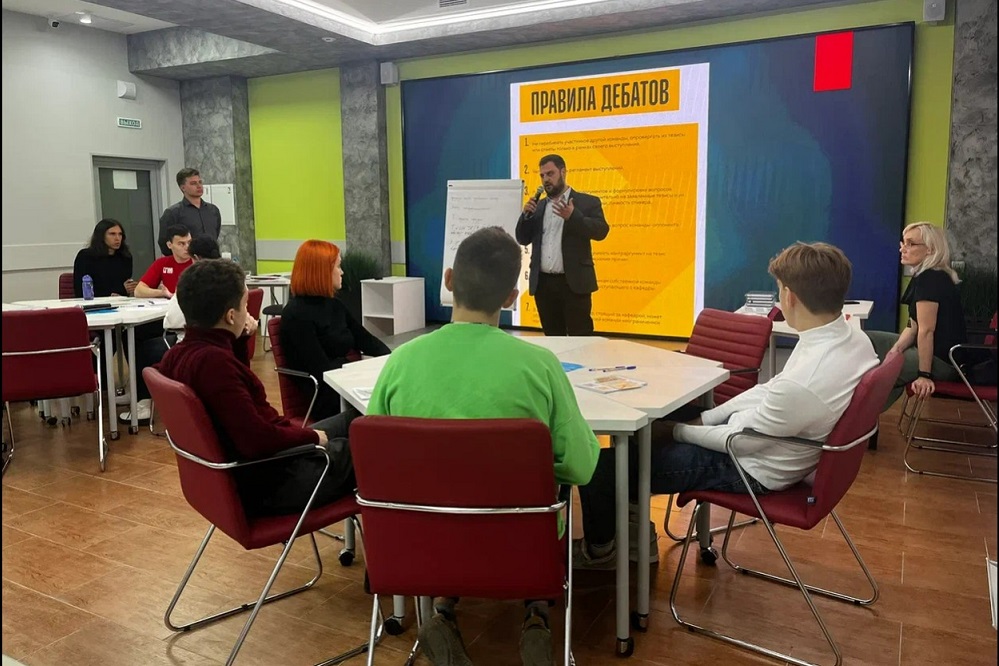 На площадке НИУ «БелГУ» состоялась межвузовская игра «Дебаты»